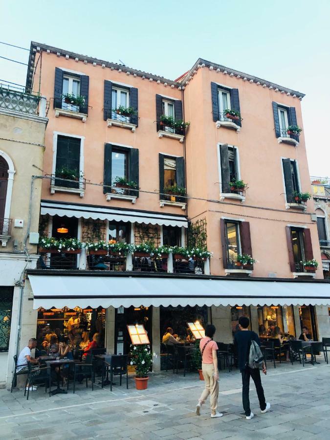 Al Cinema Italia Hotel Venice Exterior photo